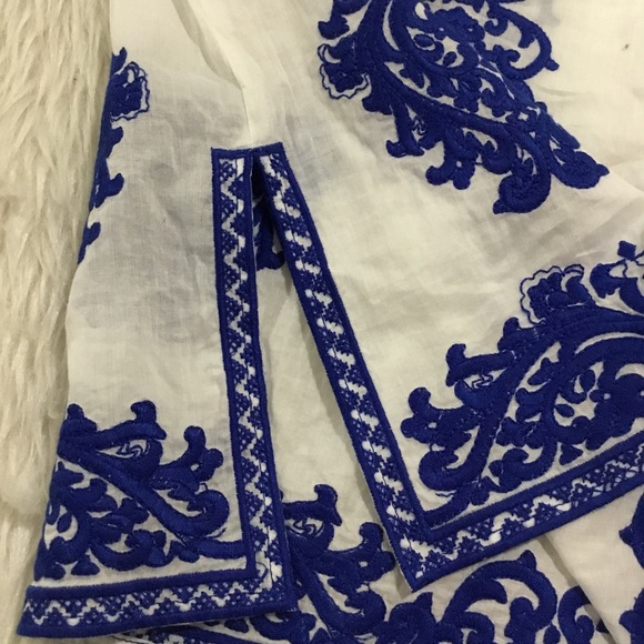 Michael Michael kors women’s white embroidered blue floral tunic top size small - Picture 6 of 6